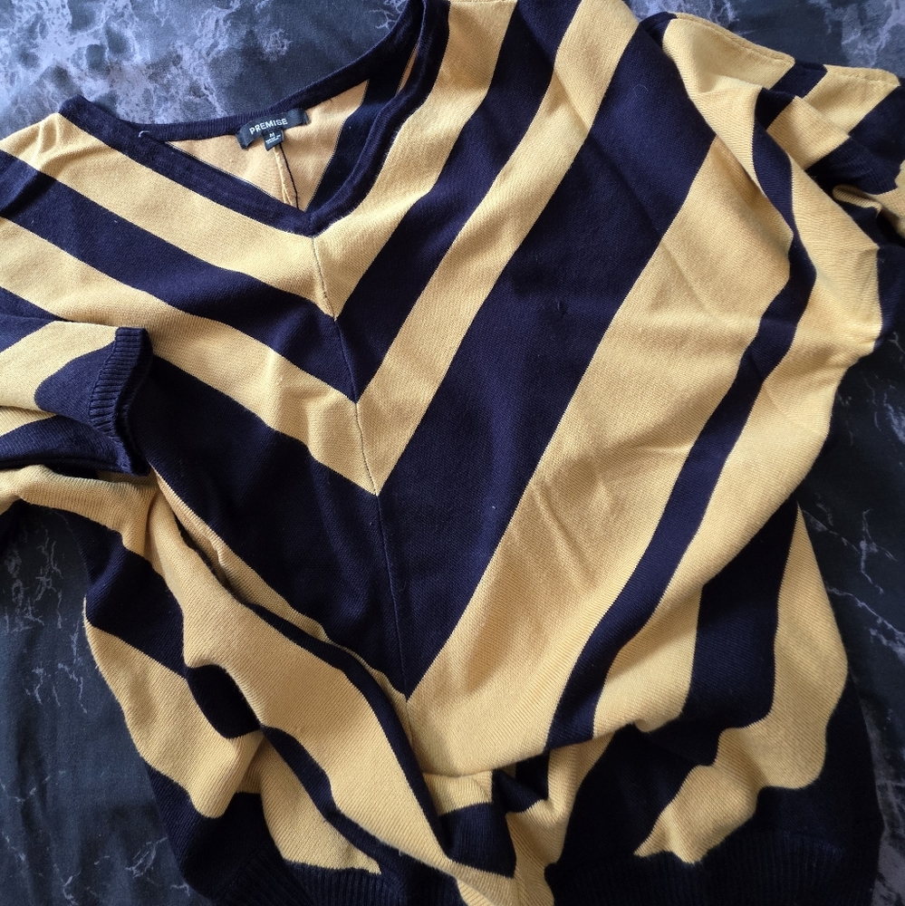 Like New Premise Black Yellow Striped Knit Sweater